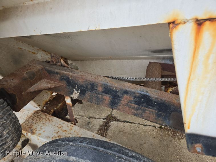 image for item DX1587 Western SMC2064S spreader