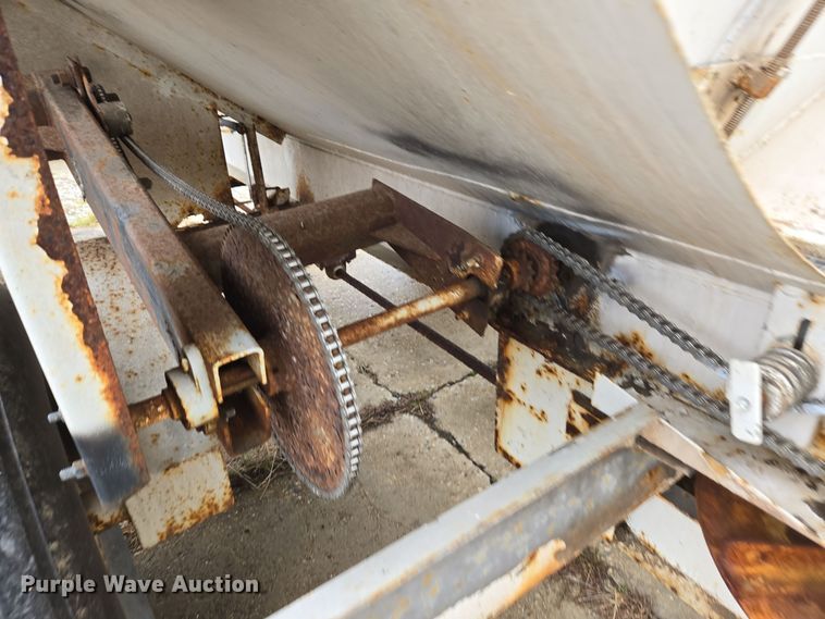 image for item DX1587 Western SMC2064S spreader