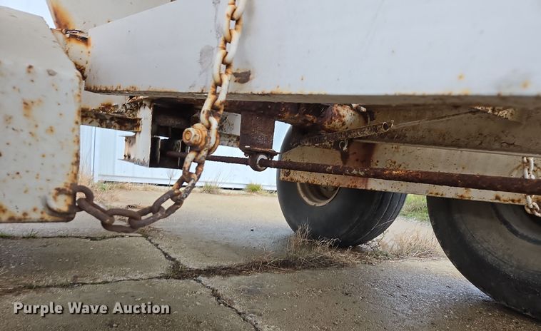 image for item DX1587 Western SMC2064S spreader