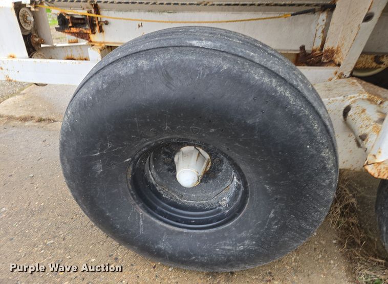 image for item DX1587 Western SMC2064S spreader