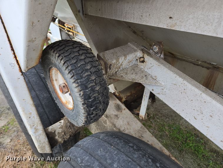 image for item DX1588 Western spreader