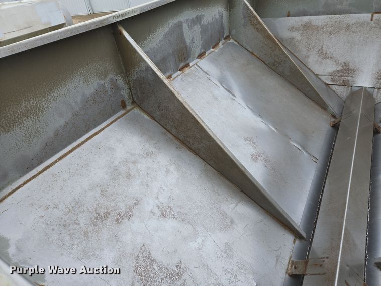 image for item DX1588 Western spreader