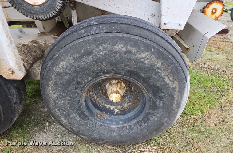 image for item DX1588 Western spreader