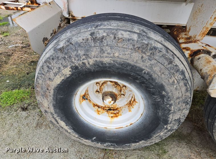 image for item DX1589 Western spreader