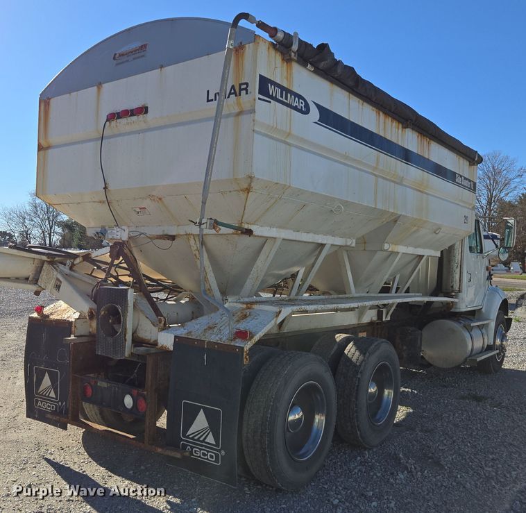 image for item DX1609 1999 International 8100 fertilizer delivery truck