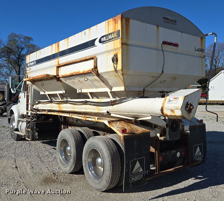 image for item DX1609 1999 International 8100 fertilizer delivery truck