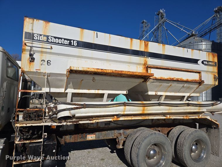 image for item DX1609 1999 International 8100 fertilizer delivery truck