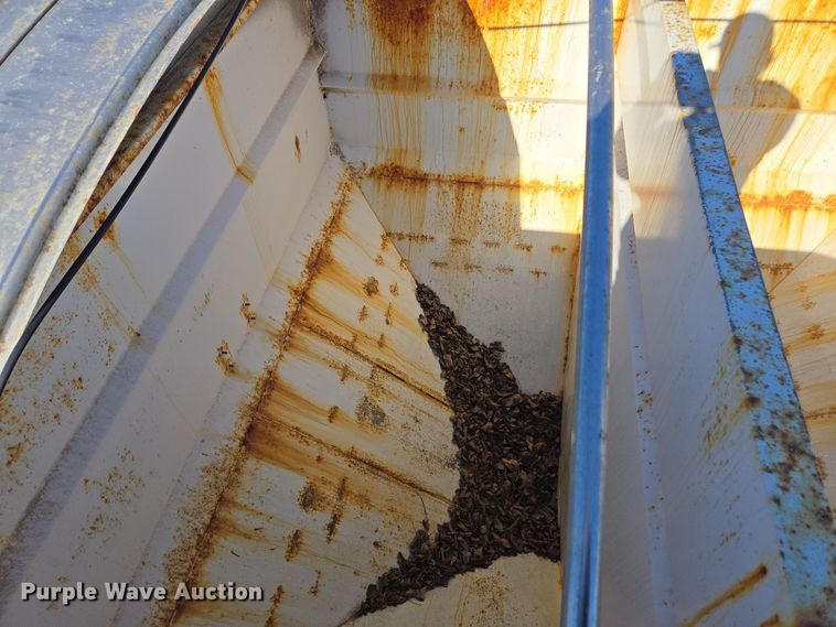 image for item DX1609 1999 International 8100 fertilizer delivery truck