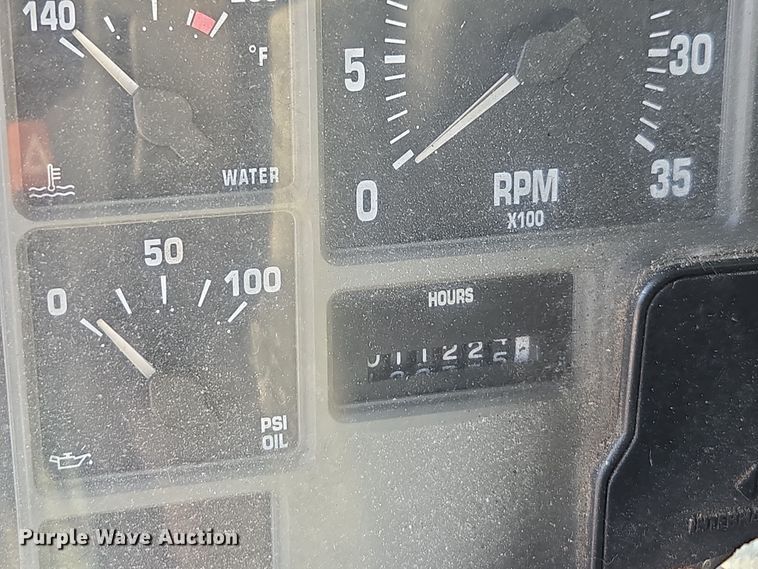 image for item DX1609 1999 International 8100 fertilizer delivery truck