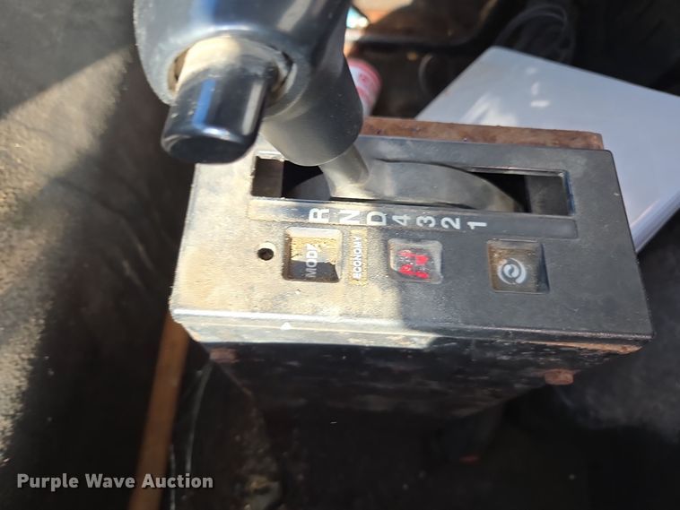 image for item DX1609 1999 International 8100 fertilizer delivery truck