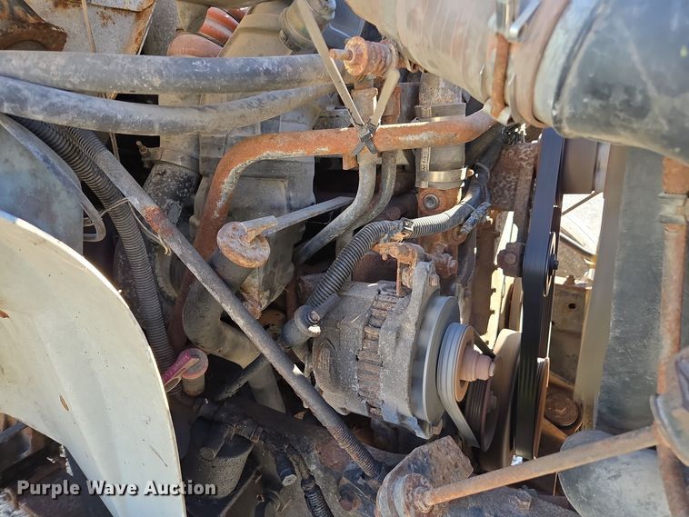 image for item DX1609 1999 International 8100 fertilizer delivery truck