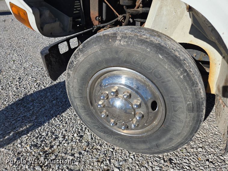 image for item DX1609 1999 International 8100 fertilizer delivery truck