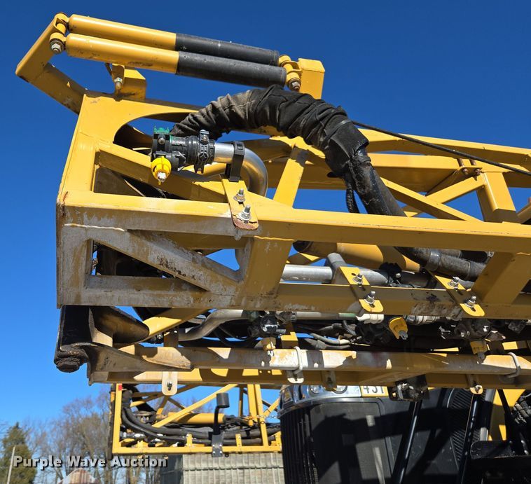 image for item DX1610 2012 AGCO Rogator RG1300  sprayer