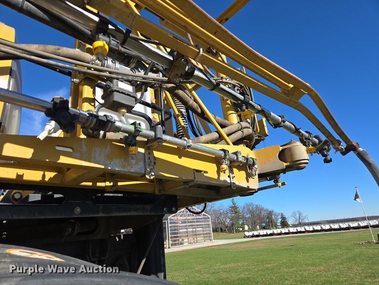 image for item DX1610 2012 AGCO Rogator RG1300  sprayer