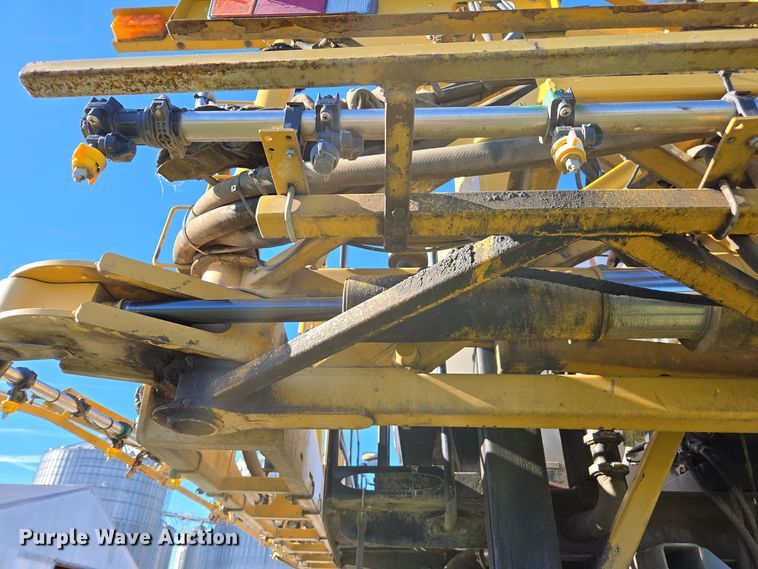 image for item DX1610 2012 AGCO Rogator RG1300  sprayer