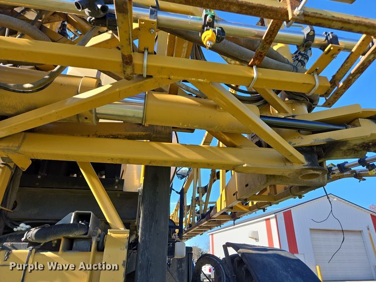 image for item DX1610 2012 AGCO Rogator RG1300  sprayer