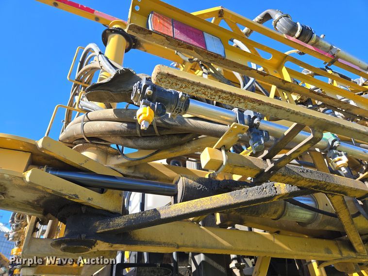 image for item DX1610 2012 AGCO Rogator RG1300  sprayer