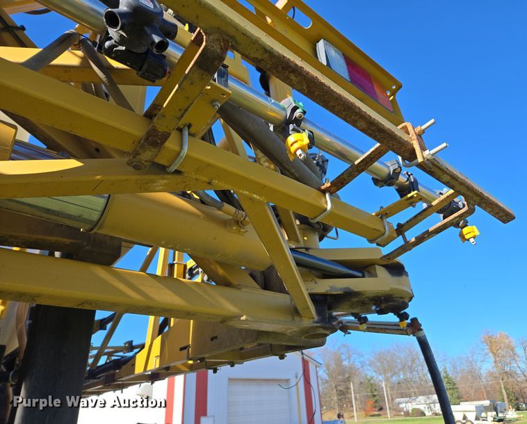 image for item DX1610 2012 AGCO Rogator RG1300  sprayer