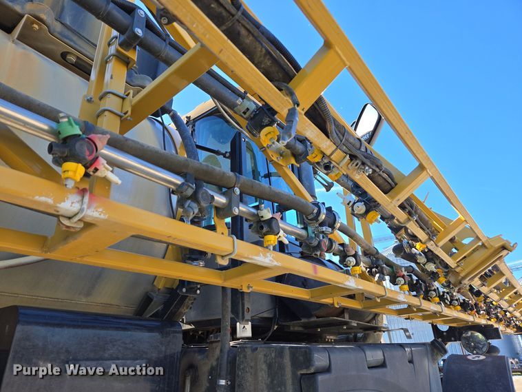 image for item DX1610 2012 AGCO Rogator RG1300  sprayer