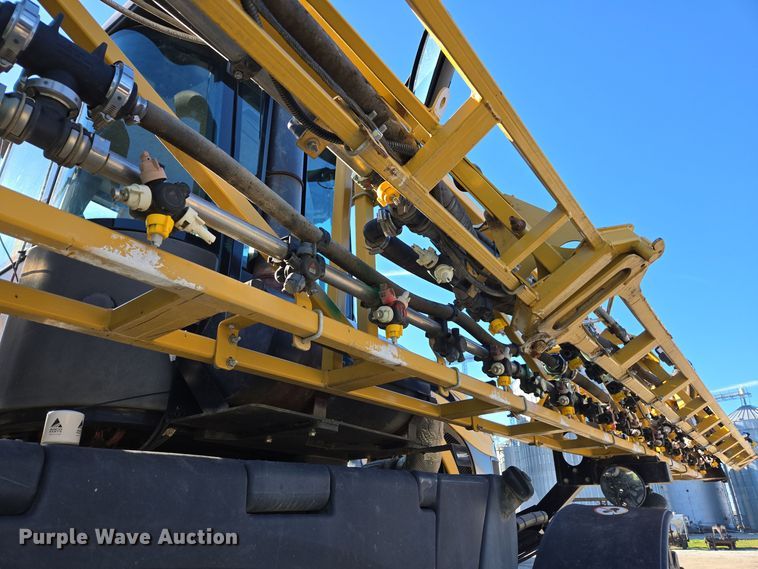 image for item DX1610 2012 AGCO Rogator RG1300  sprayer