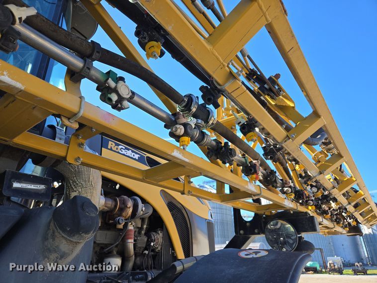 image for item DX1610 2012 AGCO Rogator RG1300  sprayer
