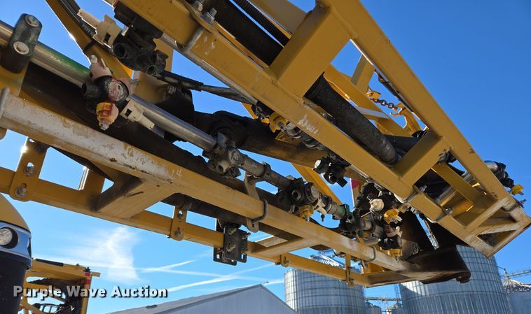 image for item DX1610 2012 AGCO Rogator RG1300  sprayer