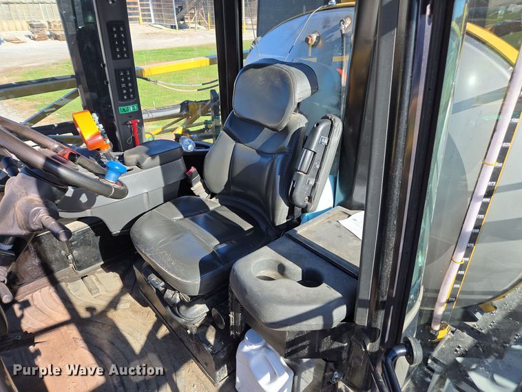 image for item DX1610 2012 AGCO Rogator RG1300  sprayer