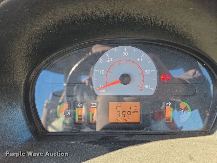 image for item DX1610 2012 AGCO Rogator RG1300  sprayer