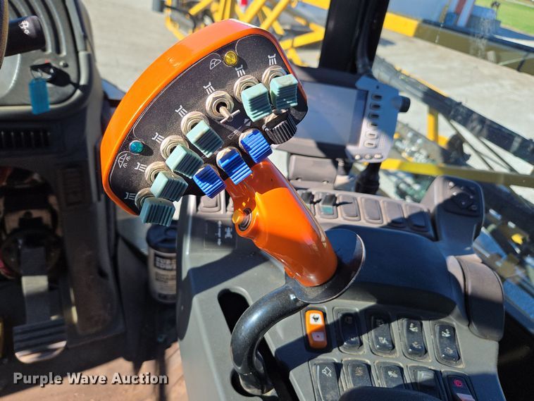 image for item DX1610 2012 AGCO Rogator RG1300  sprayer