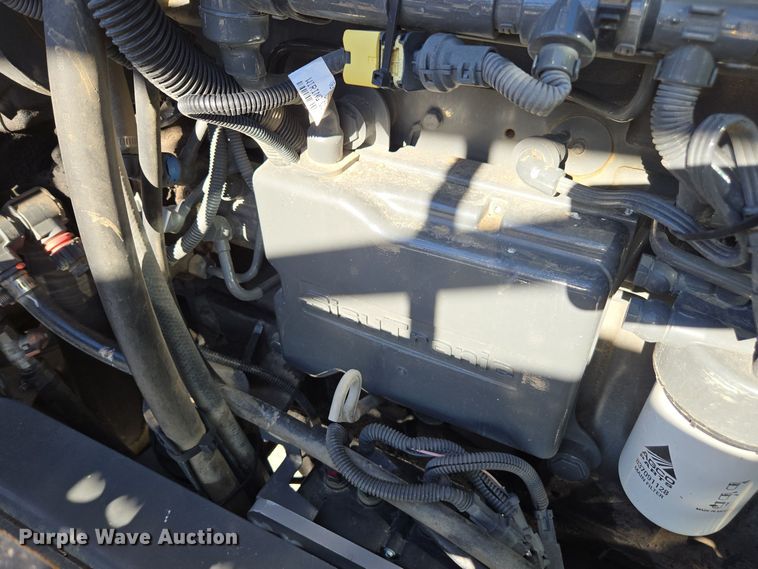 image for item DX1610 2012 AGCO Rogator RG1300  sprayer