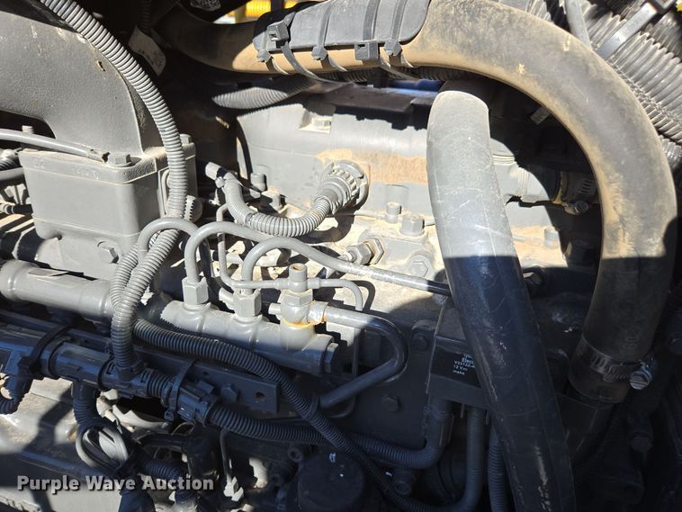 image for item DX1610 2012 AGCO Rogator RG1300  sprayer