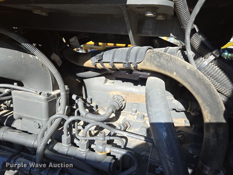 image for item DX1610 2012 AGCO Rogator RG1300  sprayer