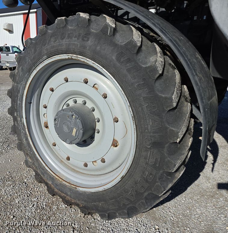 image for item DX1610 2012 AGCO Rogator RG1300  sprayer