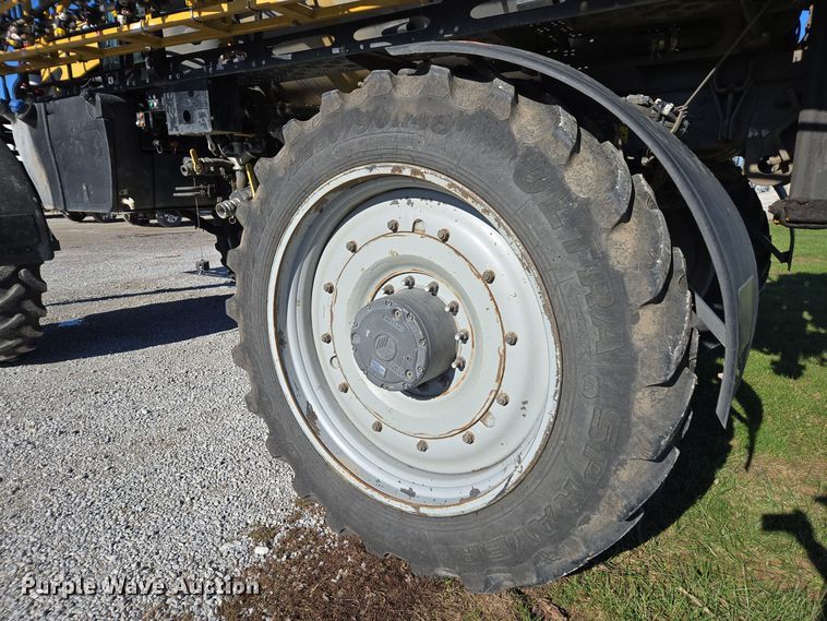 image for item DX1610 2012 AGCO Rogator RG1300  sprayer