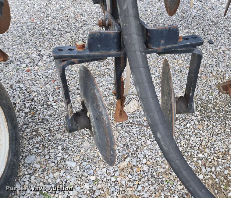 image for item DX1614 DMI field cultivator