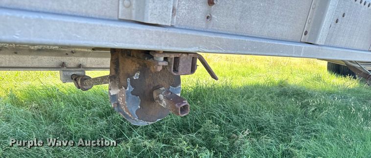 image for item DX3625 1989 Cornhusker Grain Hopper grain trailer