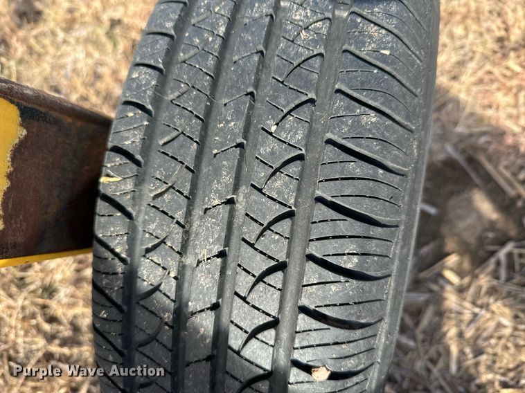 image for item DX3827 2015 Vermeer R23 hay rake