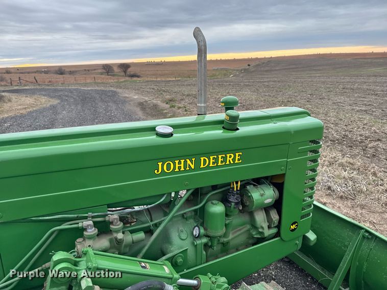 image for item DX3870 1950 John Deere MC tractor