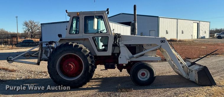 image for item DX3889 1975 Case 1370 tractor