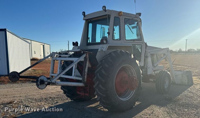 image for item DX3889 1975 Case 1370 tractor