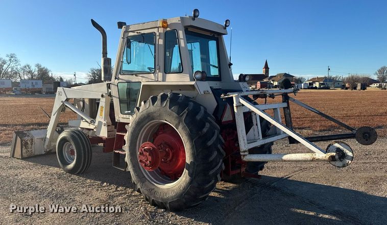 image for item DX3889 1975 Case 1370 tractor