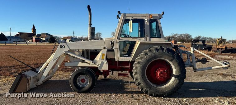 image for item DX3889 1975 Case 1370 tractor