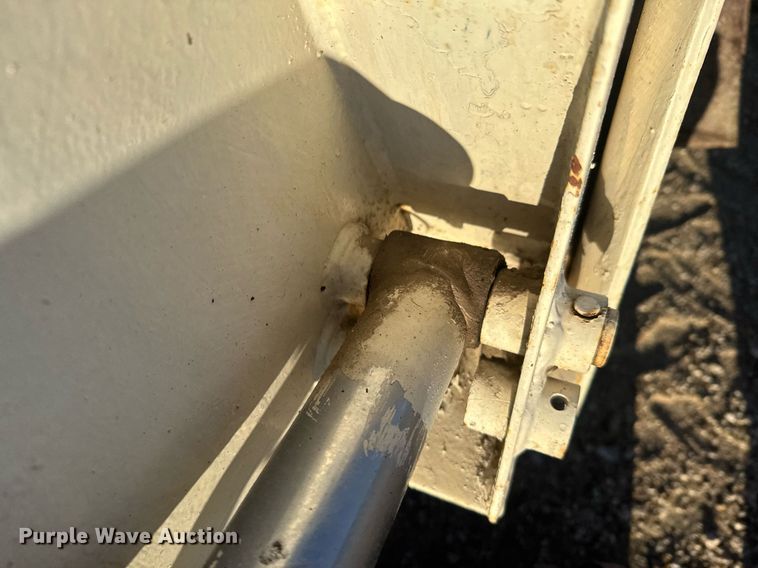 image for item DX3889 1975 Case 1370 tractor