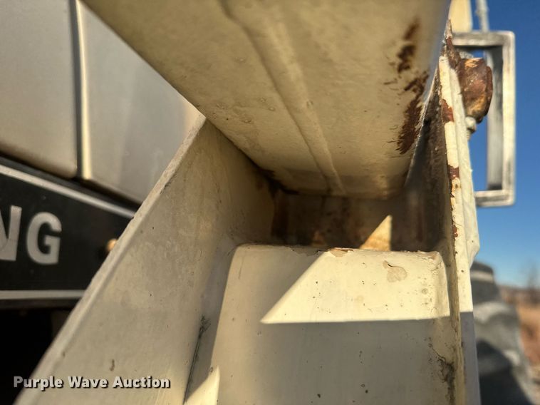 image for item DX3889 1975 Case 1370 tractor