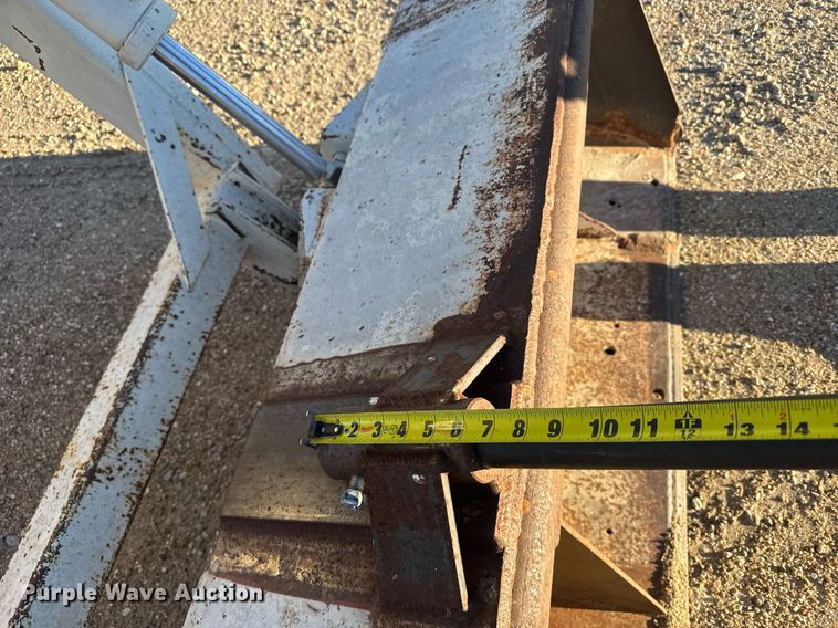 image for item DX3889 1975 Case 1370 tractor