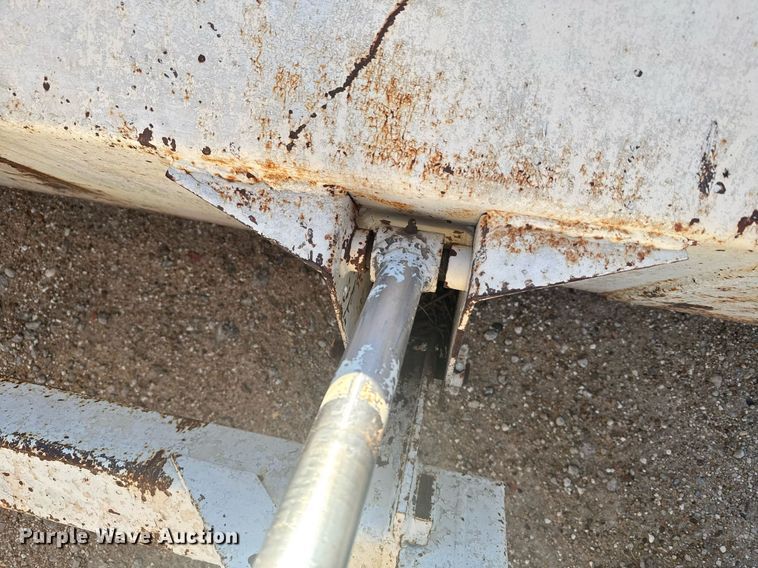 image for item DX3889 1975 Case 1370 tractor