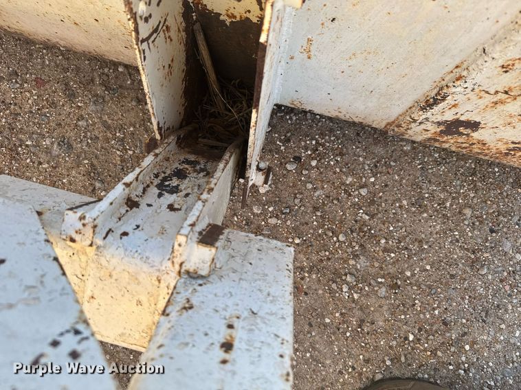 image for item DX3889 1975 Case 1370 tractor