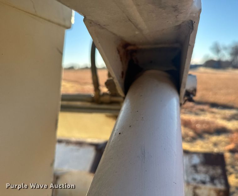 image for item DX3889 1975 Case 1370 tractor