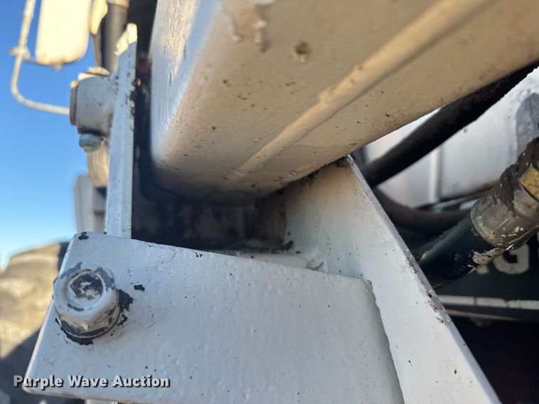 image for item DX3889 1975 Case 1370 tractor