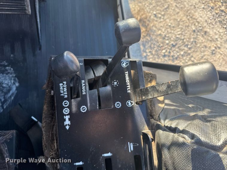 image for item DX3889 1975 Case 1370 tractor